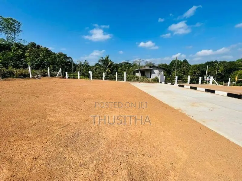 Kalagedihena Sapugasthenna Land for Sale