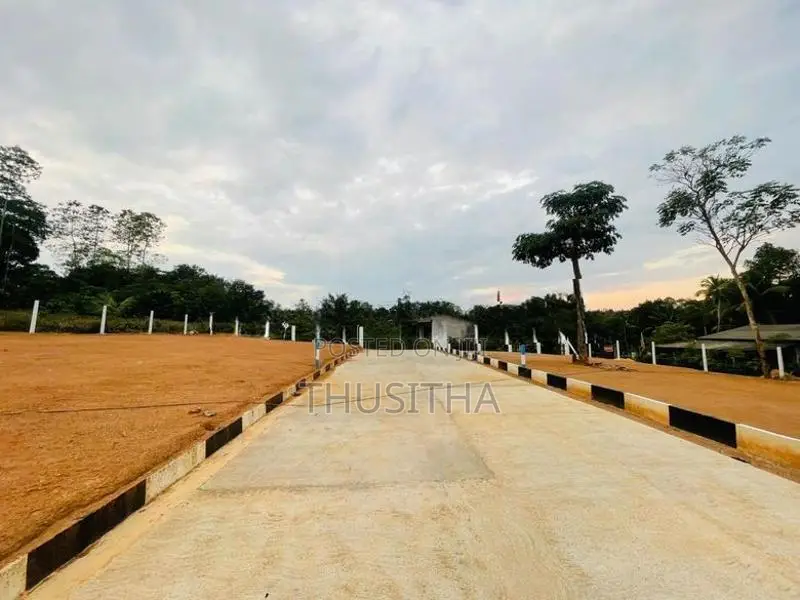 Kalagedihena Sapugasthenna Land for Sale