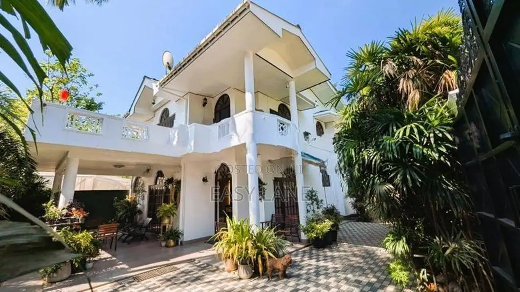කඩුවෙල නගරයෙන් Luxury දෙමහල් නිවසක් / CA 12218