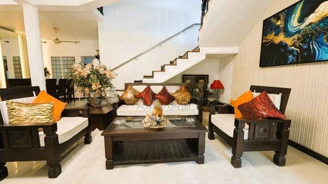 කඩුවෙල නගරයෙන් Luxury දෙමහල් නිවසක් / CA 12218