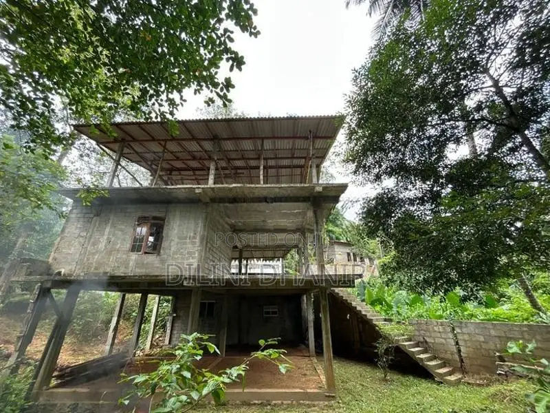 හැටන්-කොළඹ ප්‍රධාන මාර්ගයේ මහල් තුනකින් යුත් ගොඩනැගිල්ලක් බදු දීමට