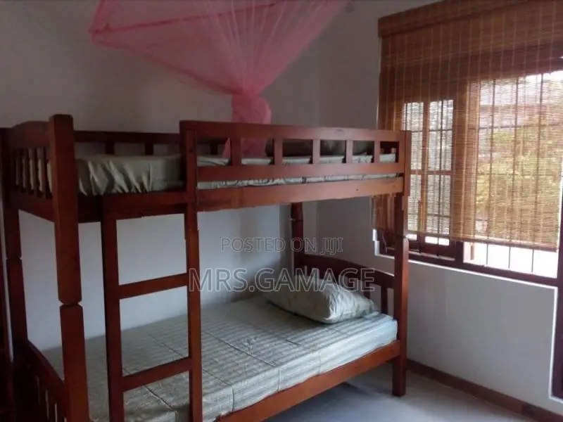 Room for Moratuwa Uni Undergraduates (Girls Only)