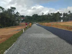 නේවාසික බිම් කොටස් කලුතර