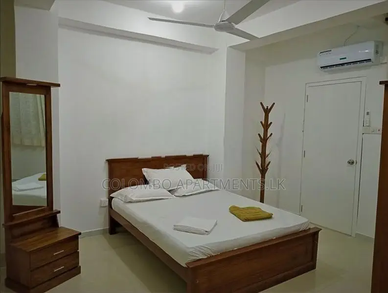 Colombo 05 Fully Furnished Apartment for Long-Term Rent. (CSMP70D)