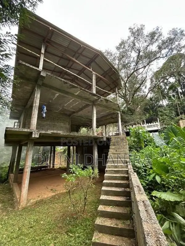 හැටන්-කොළඹ ප්‍රධාන මාර්ගයේ මහල් තුනකින් යුත් ගොඩනැගිල්ලක් බදු දීමට