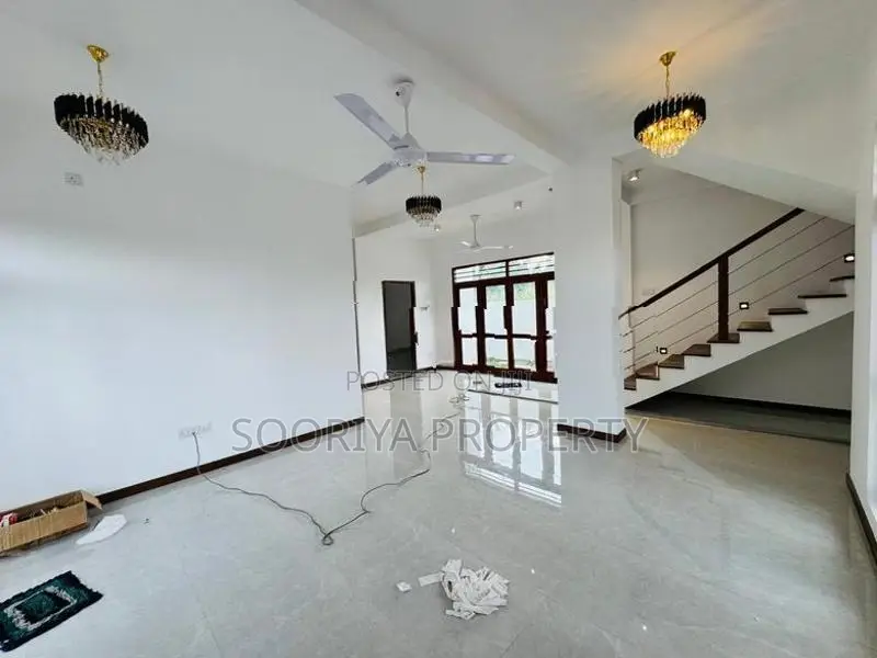 Two Story Luxury House for Sale in Piliyandala Miriswattha