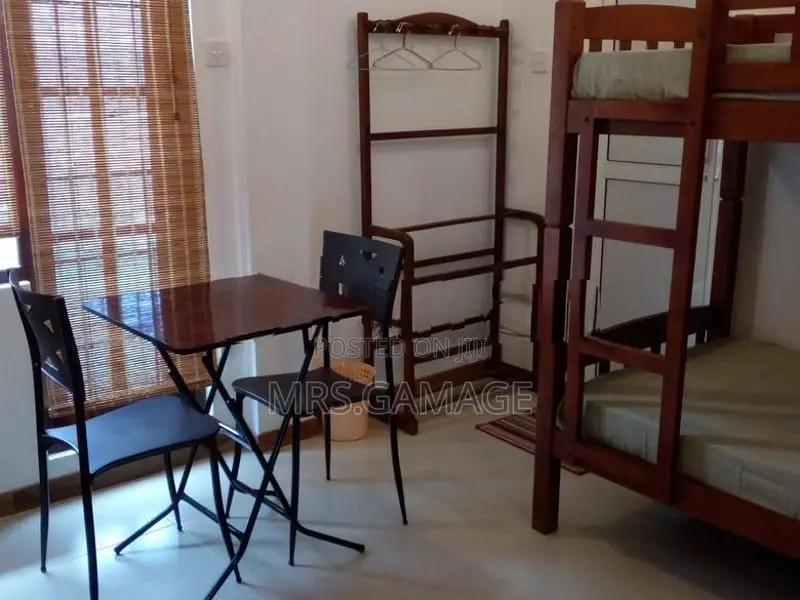 Room for Moratuwa Uni Undergraduates (Girls Only)