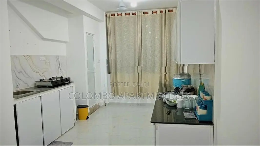 Colombo 05 Fully Furnished Apartment for Long-Term Rent. (CSMP70D)
