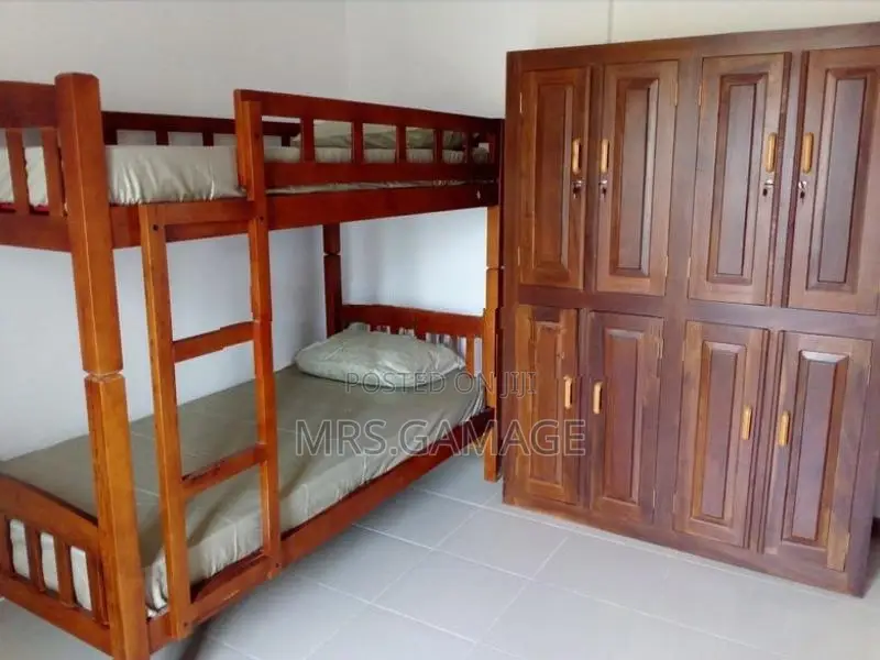 Room for Moratuwa Uni Undergraduates (Girls Only)