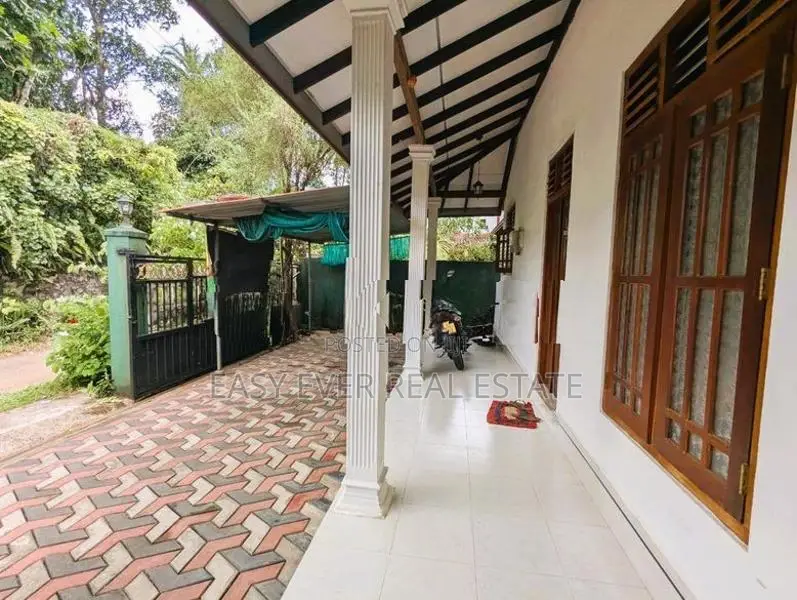 හංවැල්ල – ආටිගලින් අංගසම්පූර්ණ නිවසක් / DU 11303