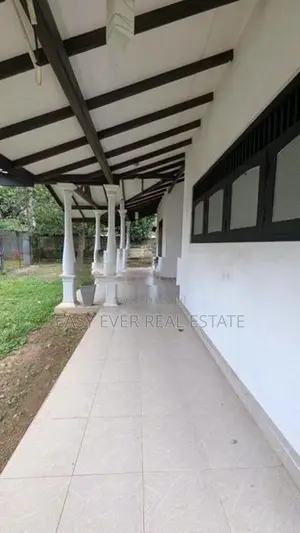 කඩවත සුපිරි නිවසක් සමඟ පර්චස් 20ක් / HS 14802