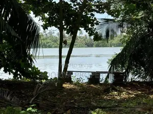 Lake Facing 54 Perches Land for Sale in Moratuwa Town