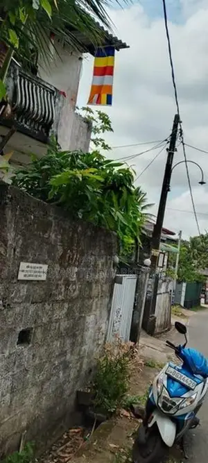 Upstairs House for Sale in Kiribathgoda City