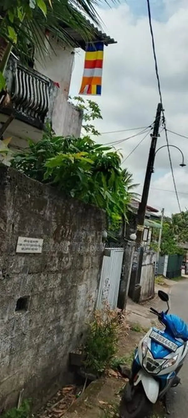 Upstairs House for Sale in Kiribathgoda City