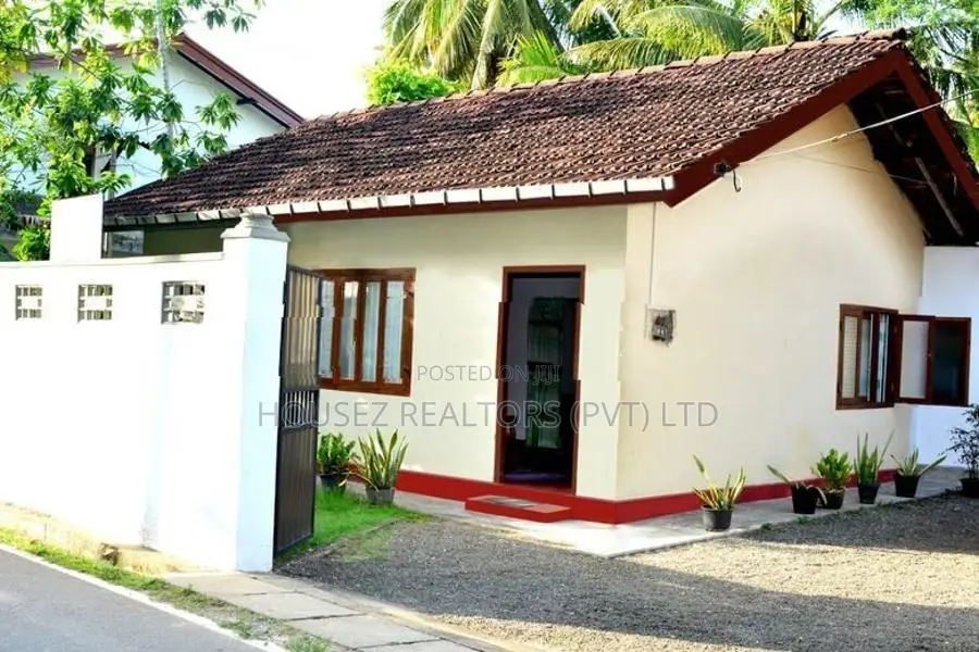 Villa for Rent Near Polhena Beach, Matara