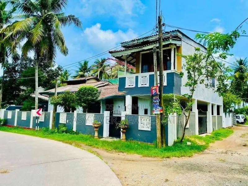 කඩුවෙල – වැලිවිටින් අගනා දෙමහල් නිවසක් / KK 13352