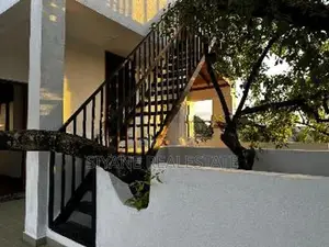 Luxury Tree House for Sale in Nugegoda