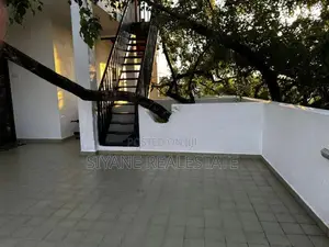 Luxury Tree House for Sale in Nugegoda