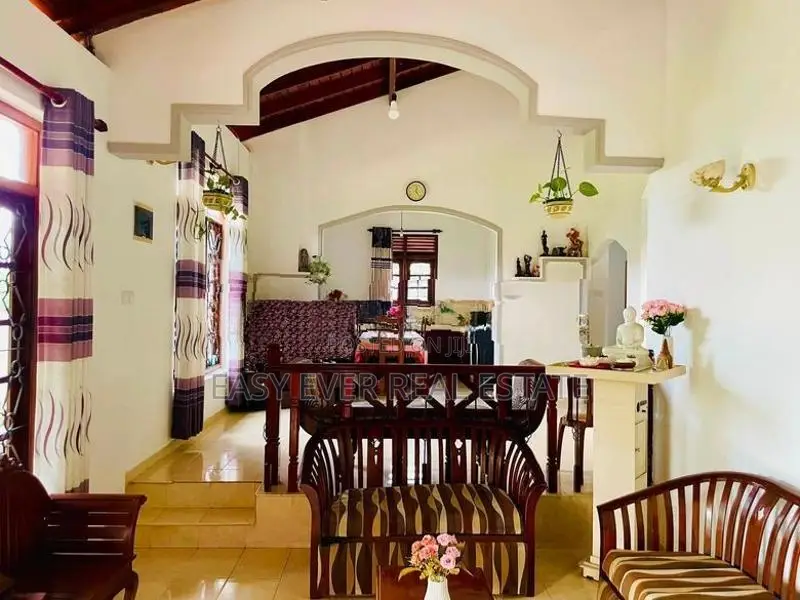 කඩුවෙල – වැලිවිටින් අගනා දෙමහල් නිවසක් / KK 13352