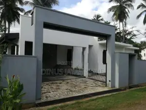 House for Rent in Alawwa