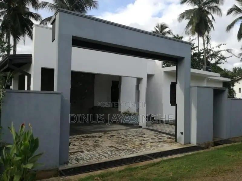 House for Rent in Alawwa