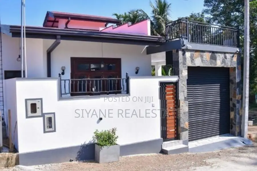 Brand New Single Storey House for Sale in Athurugiriya