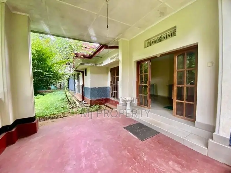 ( TC-1092) Valuable Single Storey House Rent in Padukka