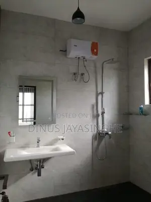 House for Rent in Alawwa