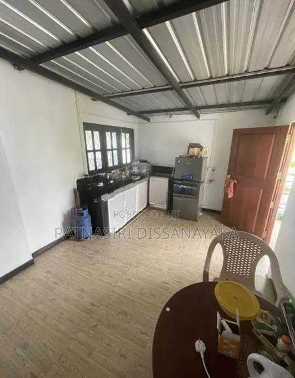 Room For Rent Walpola