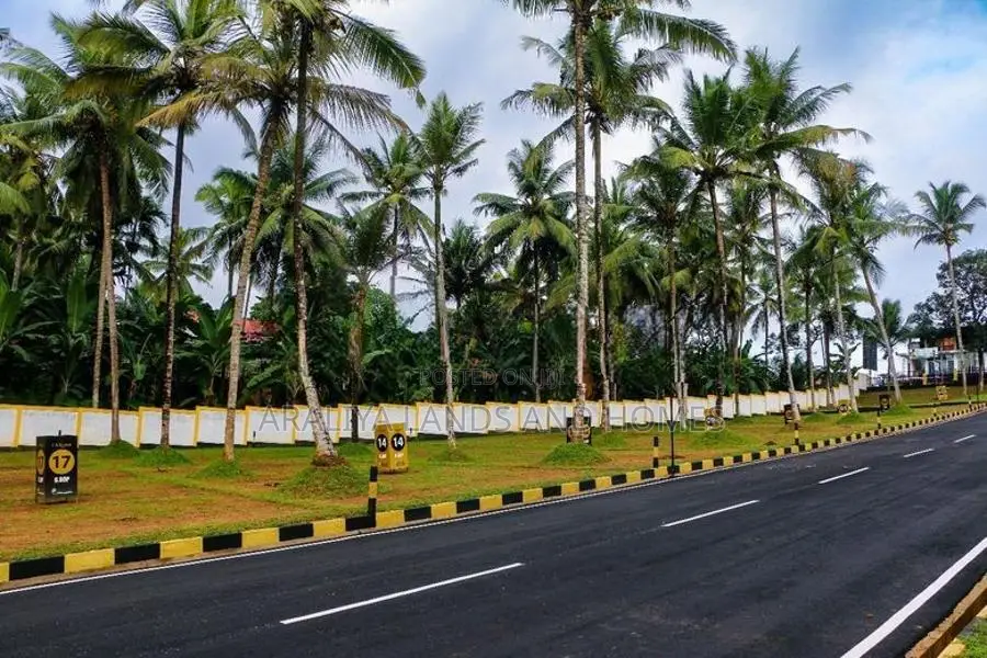 Land for sale- 128-280 ප්‍රධාන බස් පාරට මුහුණලා