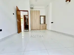 Piliyandala පදින්චි නොවු අලුත්ම දෙමහල් නිවස