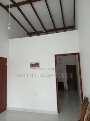 කුලියට කාමර - තරුණියන් Katubedda
