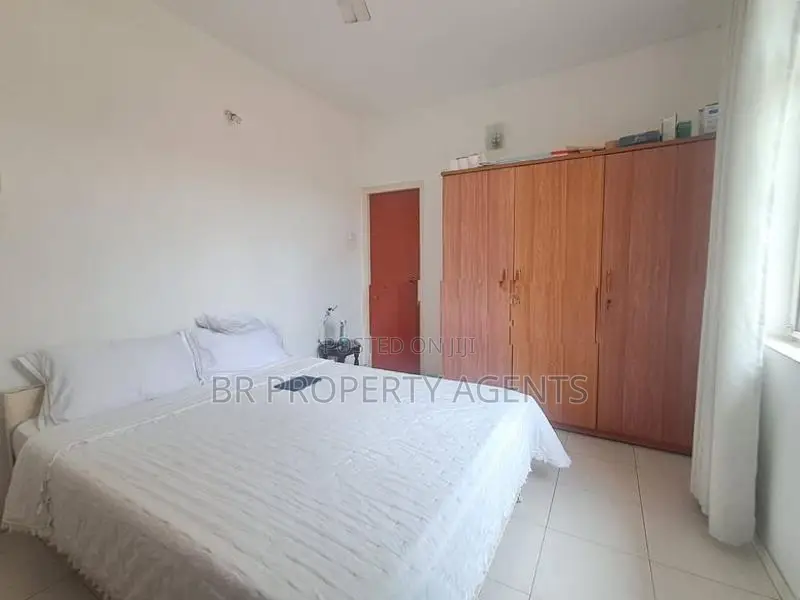 Three Storied House For Sale In Kalubowila, Dehiwala