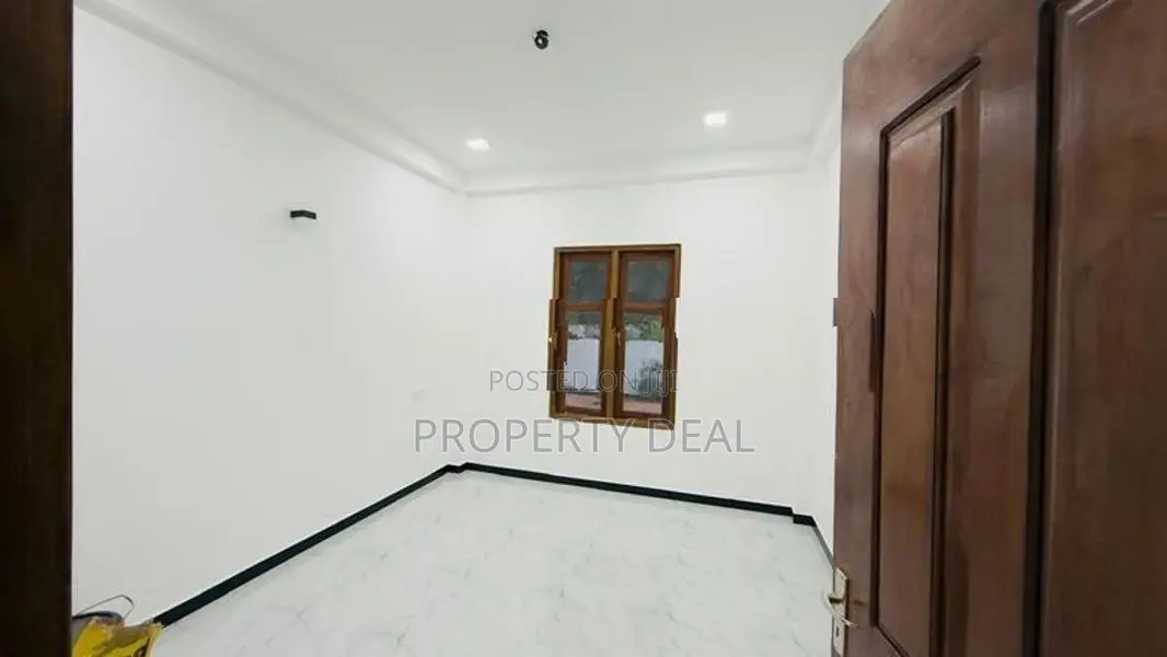 Brand New Modern House for Sale in Negombo (Miriswatte) – PDH367