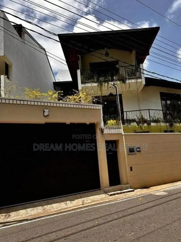 Luxury 4 Bedroom House for Rent – Thalawathugoda