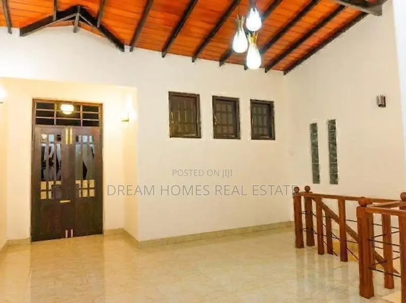 Spacious 7 Bedroom Family Home for Sale – Boralesgamuwa