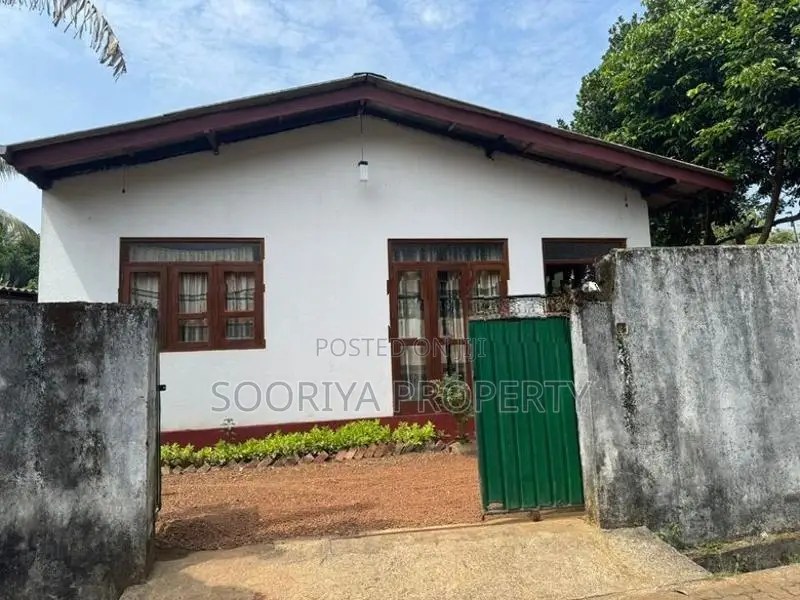 Available 3 Bedroom House for Sale in Piliyandala