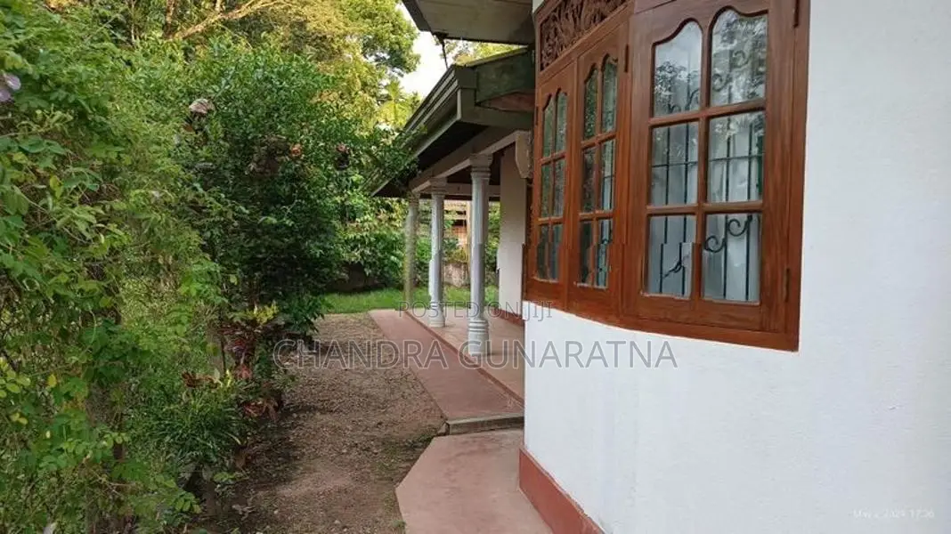 Spacious 2 Bedroom House for Sale in Kuruwita