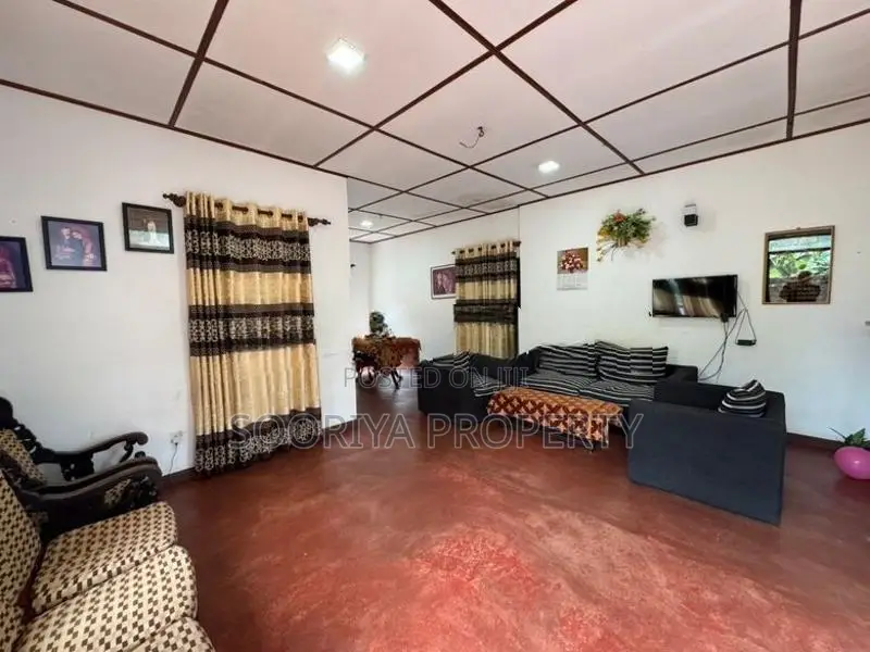 Available 3 Bedroom House for Sale in Piliyandala