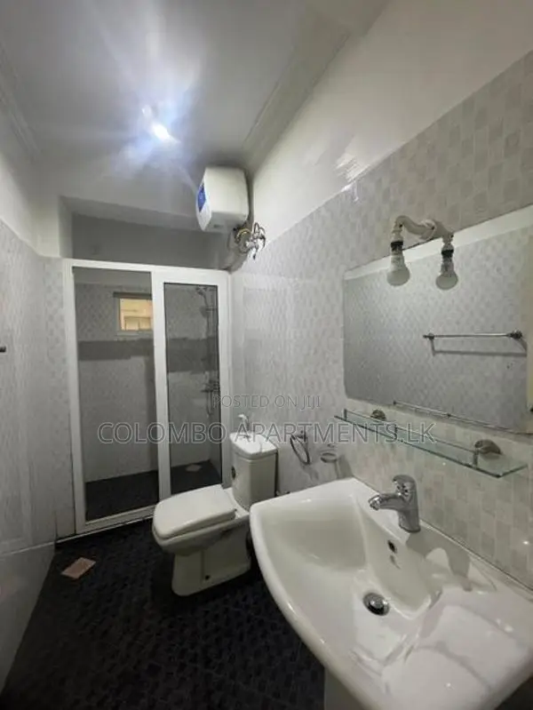 Long-Term Apartment in Colombo 05 (CSMP10D)