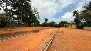 කරාපිටිය රෝහලට සමීපයෙන් අගනා බිම් කොටස්