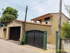4-Bedroom House For Sale In Kalapaluwawa, Rajagiriya - PDH390