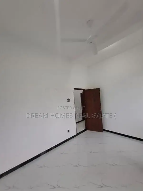Spacious Family Home for Sale in Pannipitiya – Alvitigala Mawatha
