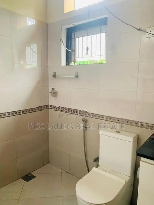 (SH1526) Two Storey House for Sale in Angoda himbutama