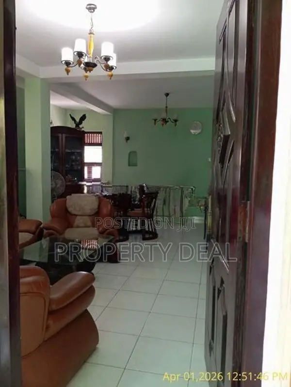 4-Bedroom House For Sale In Kalapaluwawa, Rajagiriya - PDH390