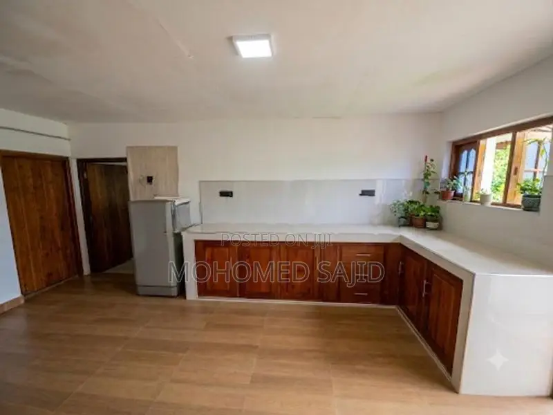 House with 20 Perch – Guruthalawa