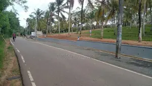 අහංගම සංචාරක කලාපයට ආසන්නව