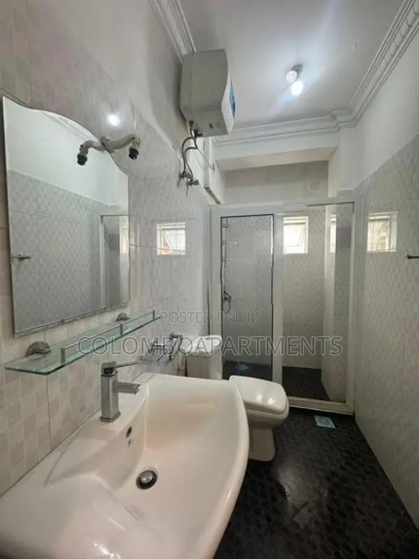 Furnished Apartment for Long-Term Rent in Colombo 05. Code: (CSMP202)