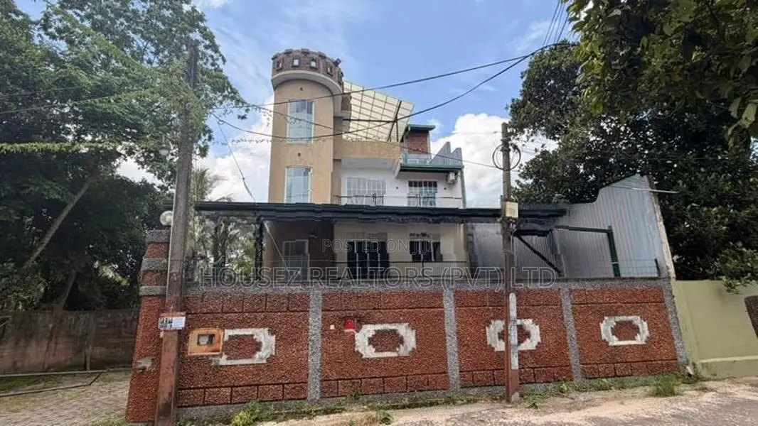Modern 4-Storey House for Sale in Arawwala, Pannipitiya