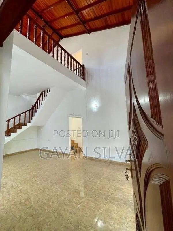 Two Storey House for Rent in Thalawathugoda Kalalgoda